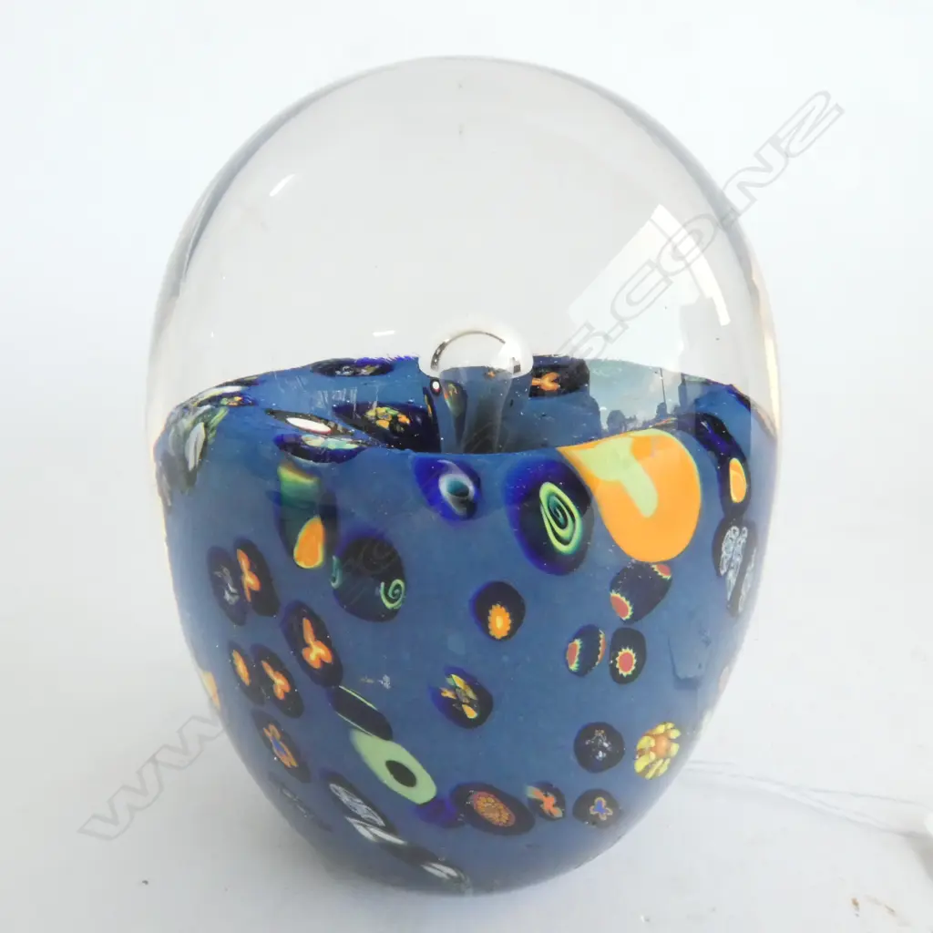 GARY NASH COOPERS & LYBRAND LTD. ED. GLASS PAPERWEIGHT, H. 100MM Image 1++