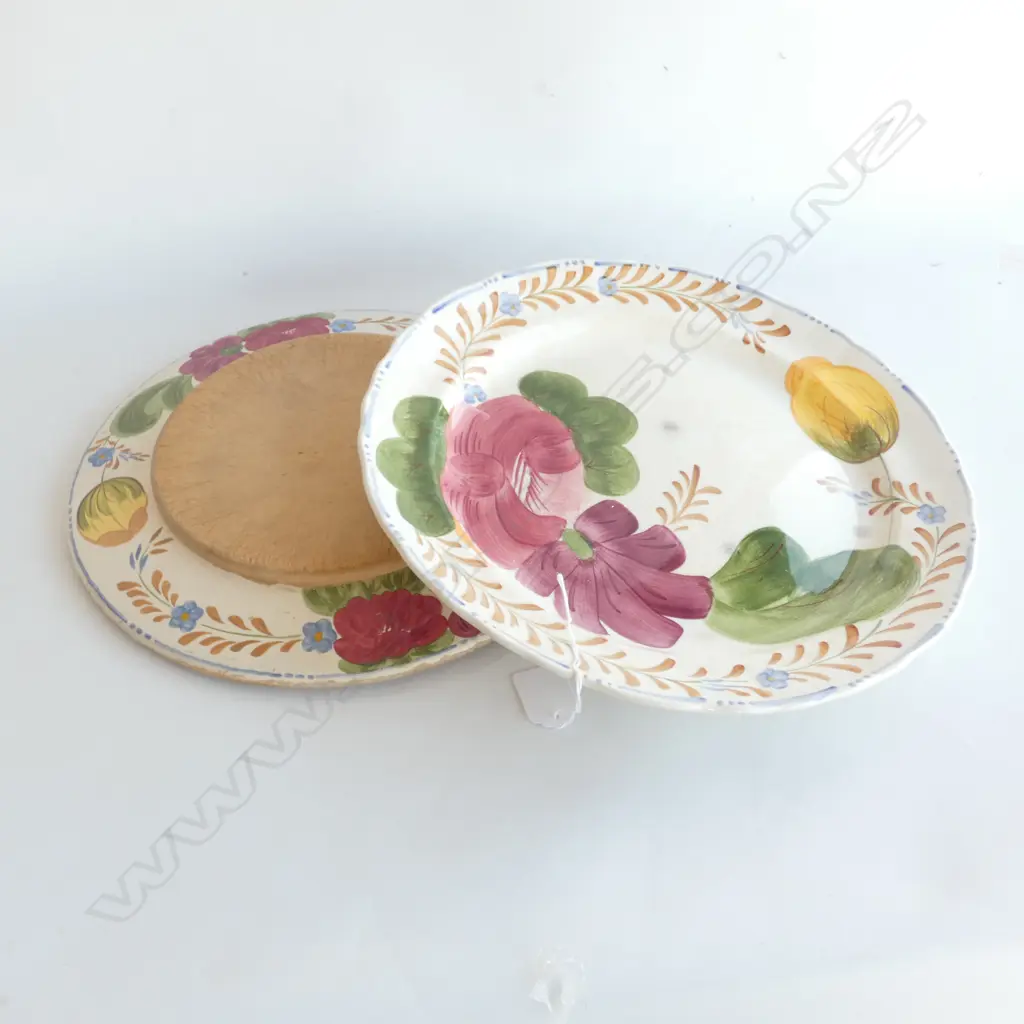 BELLE FIORE BREAD BOARD + LARGE PLATE 310MM DIA Image 1++
