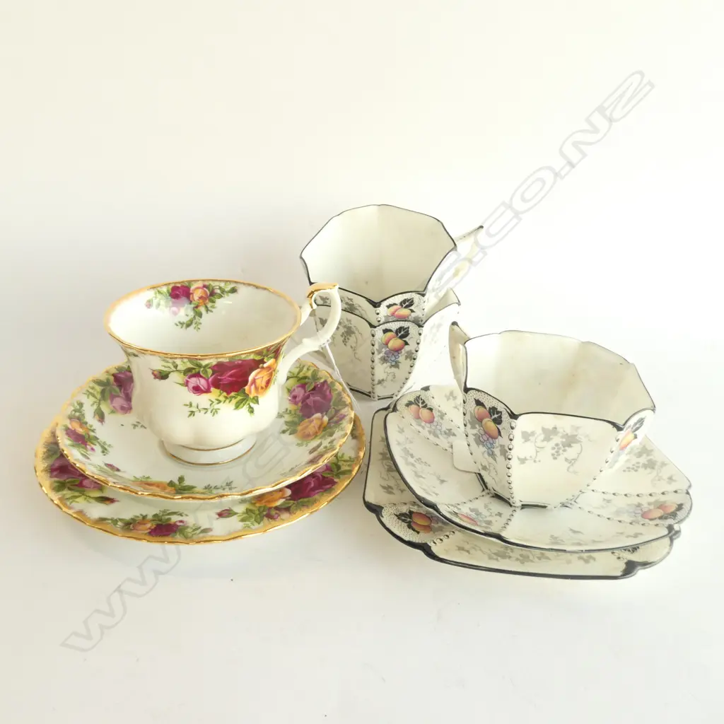 Shelley; 3 cups Image 1++