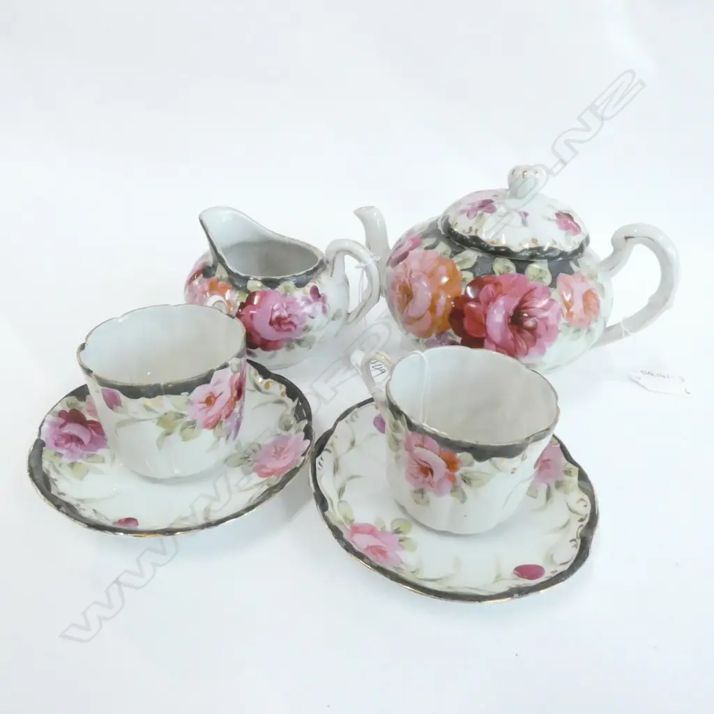 HANDPAINTED VICTORIAN STYLE TEA FOR 2; TEAPOT, CUPS & SAUCERS, JUG Image 1++
