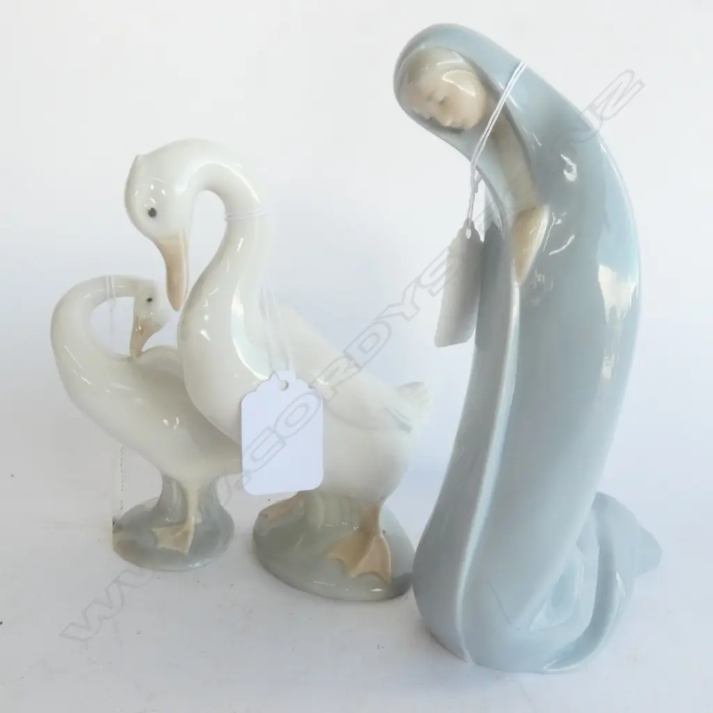 LLADRO 'MARY' H. 175MM, LLADRO & NAO DUCKS,TALLEST H. 140MM Image 1++
