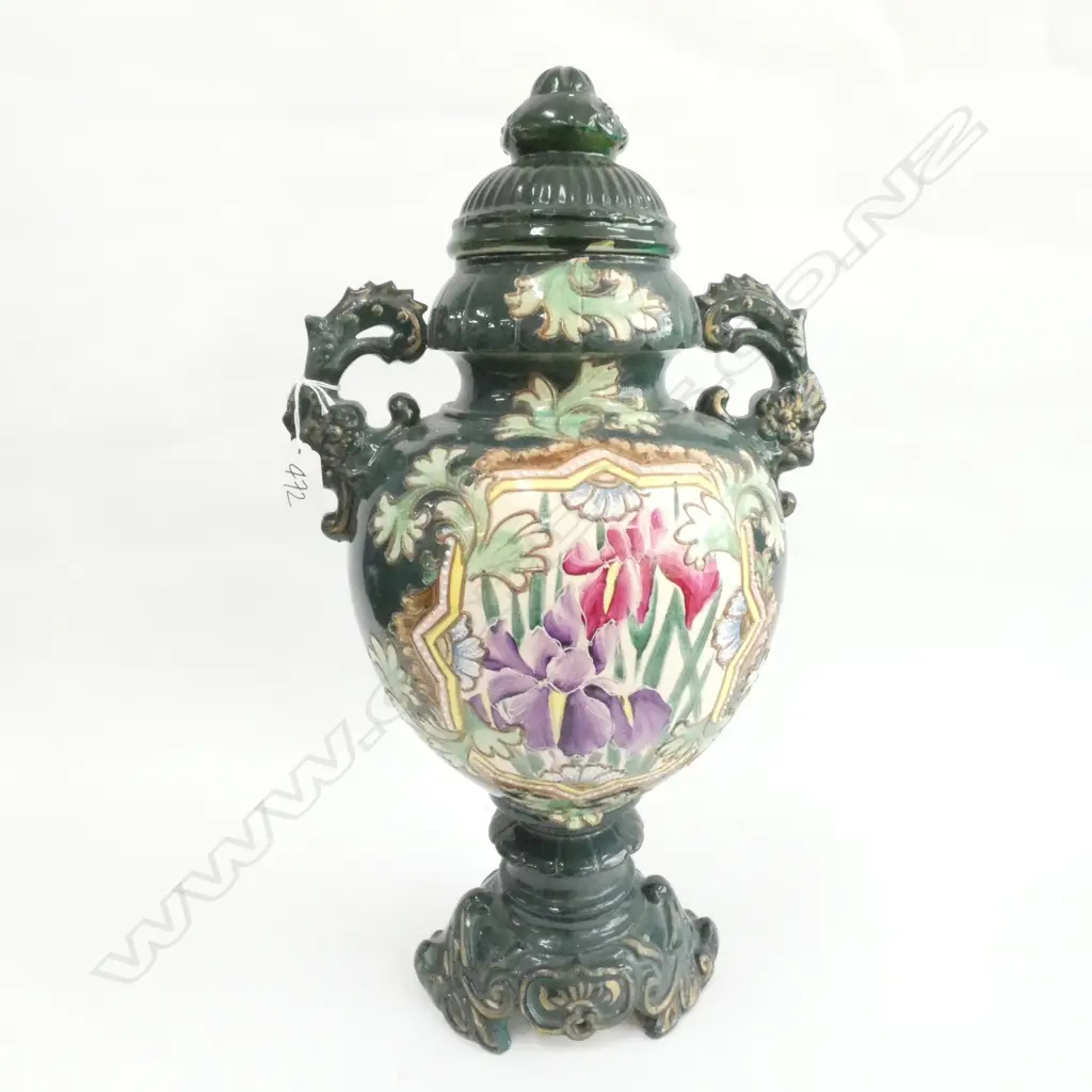 LARGE GREEN VICTORIAN LIDDED VASE H. 520MM Image 1++