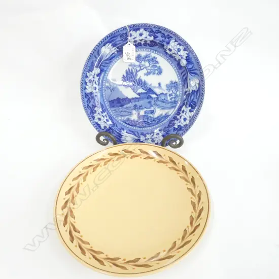 WEDGWOOD B/W 'FALLOW DEER' PLATE & WEDGWOOD 'LEAF & SEED' PATTERN PLATE
