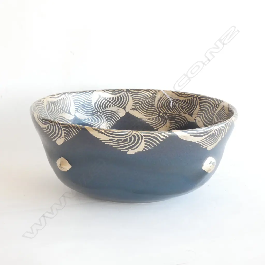 JAPANESE VINTAGE POTTERY BOWL WITH GOLD PAINTED OVERLAY, DIA. 240MM Image 1++