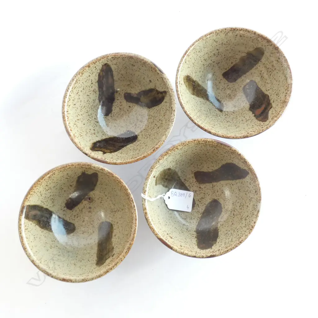 4 STAMPED STUDIO POTTERY STONEWARE BOWLS 130MM DIA  Image 1++