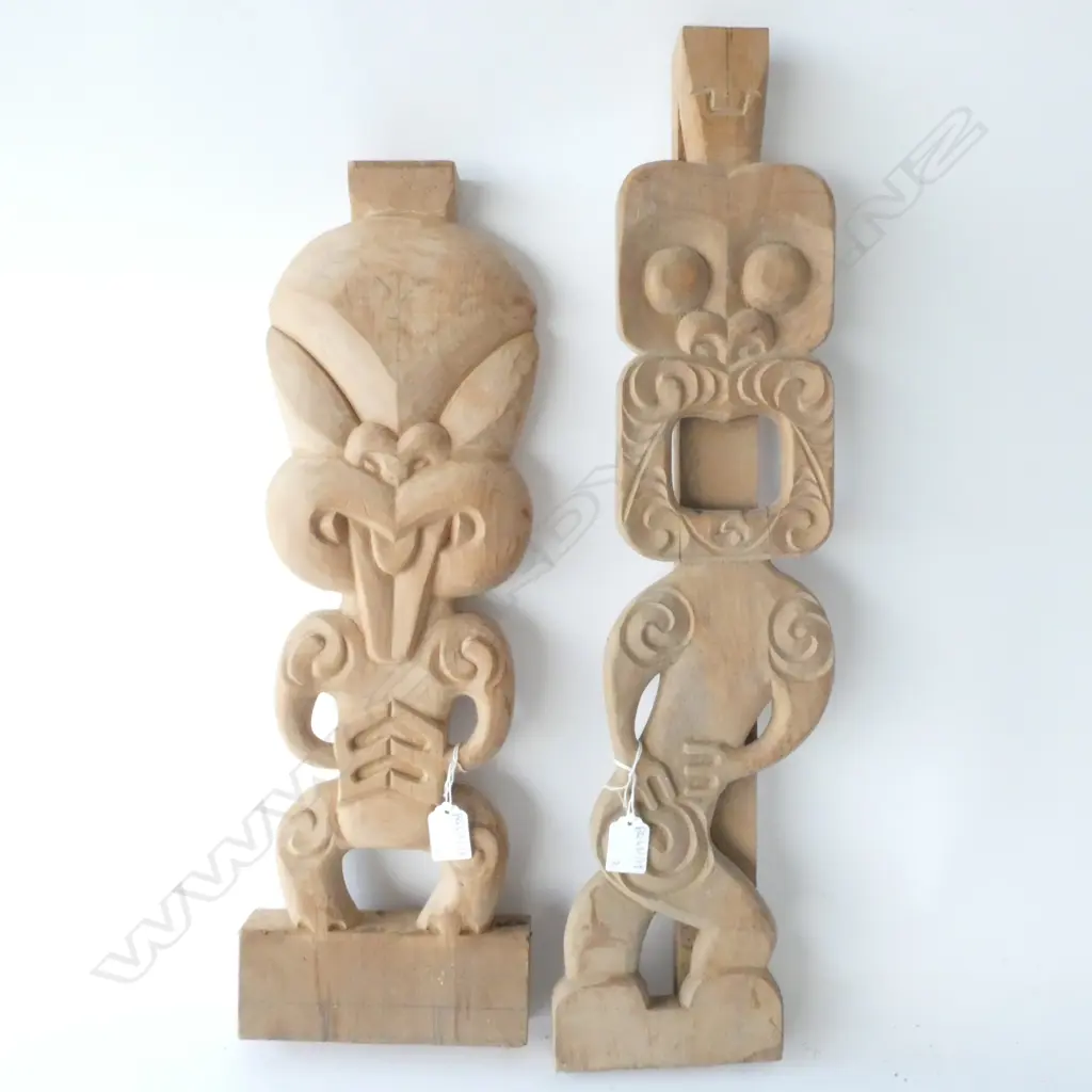 2 BRYAN MCCURRACH CARVED WOODEN MAORI PANELS POUTOKOMANAWA? H. 625MM Image 1++