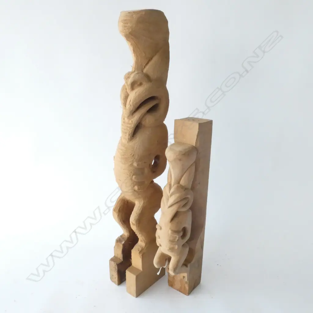 2 BRYAN MCCURRACH UNFINISHED CARVED WOODEN MAORI TEKO TEKO FIGURES H. 515MM  Image 1++
