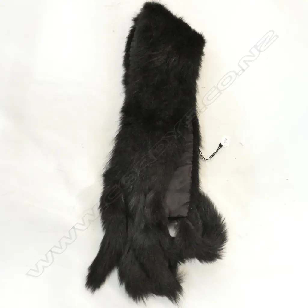 BLACK FUR STOLE  Image 1++