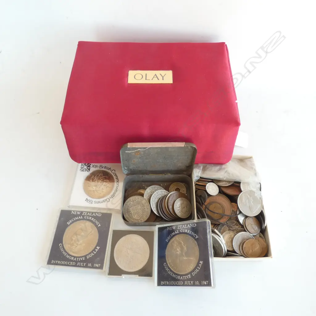 LOT ASST N.Z AND WORLD COINS Image 1++