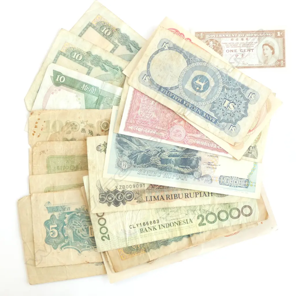 36 Chinese, Hong Kong, Japanese and other Asian notes…all very old Image 1++