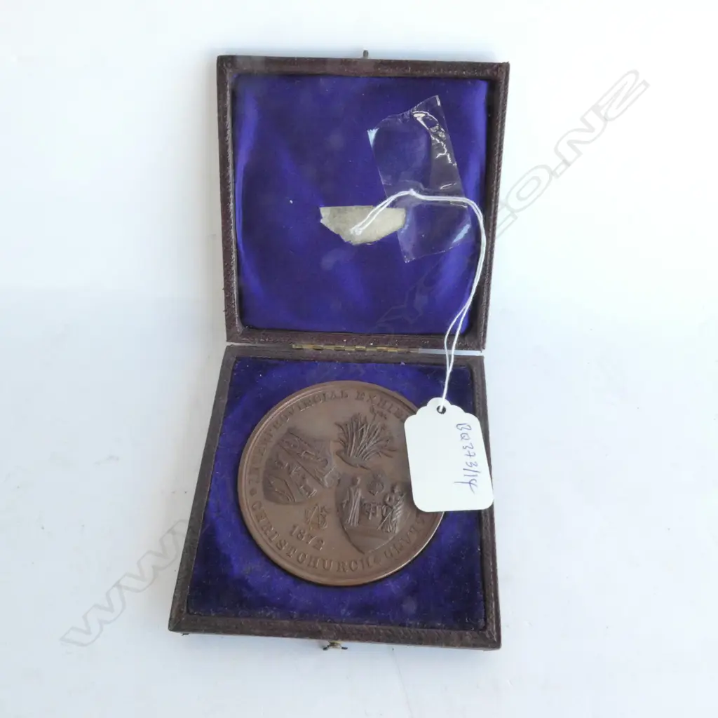 CASED BROZE MEDALLION  FOR THE INTERPROVINCIAL EXHIB N.Z CHRISTCHURCH  1872 D 60 MM Image 1++