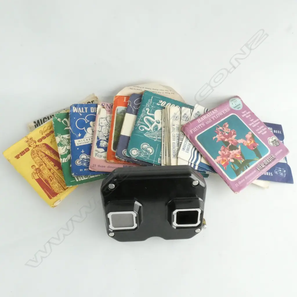 OLD VIEW MASTER AND SLIDES Image 1++