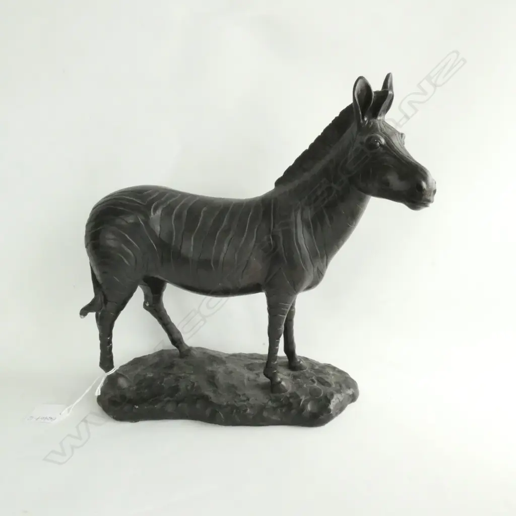 WOODEN CARVED ZEBRA L. 290. H. 300M Image 1++