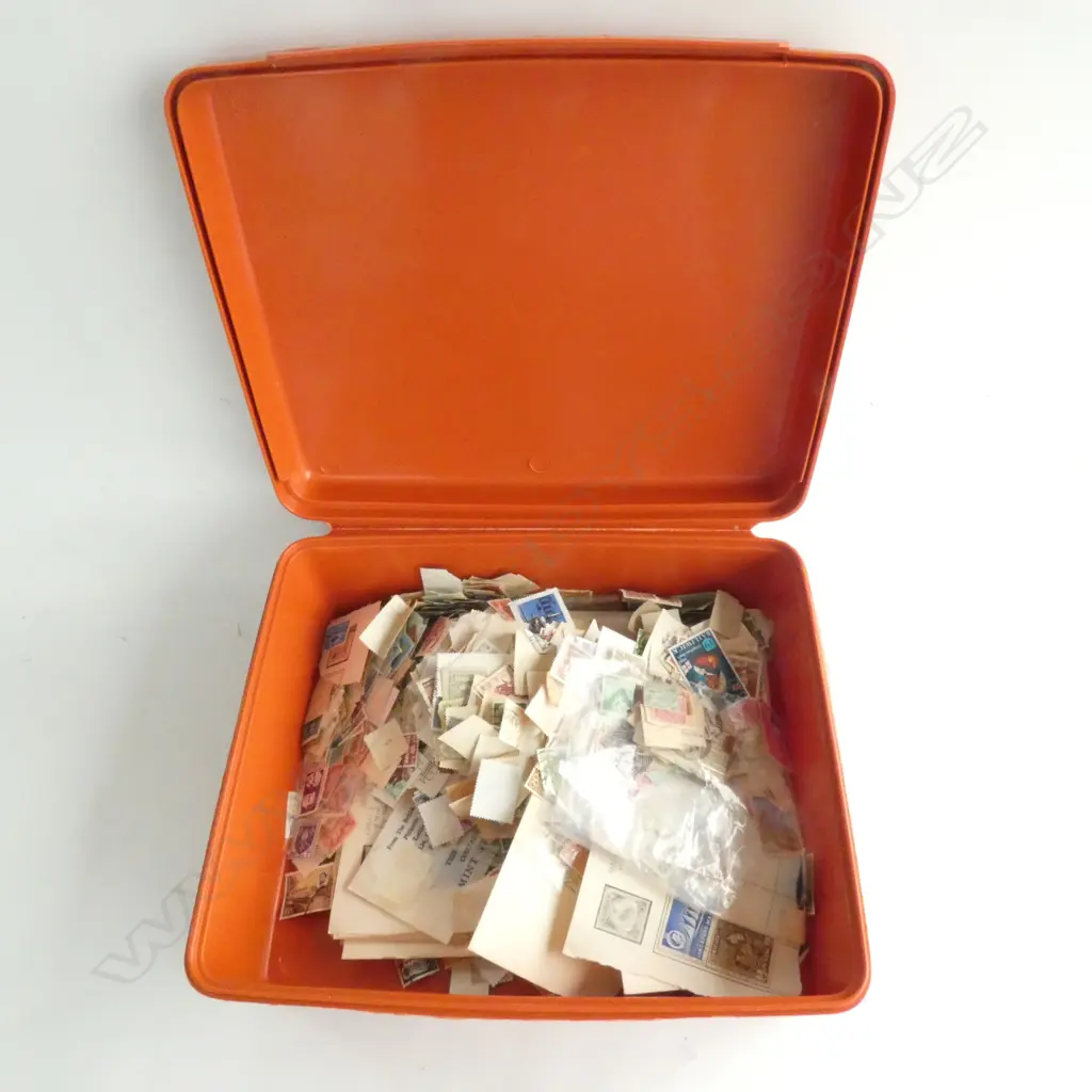 COLLECTION VINTAGE WORLD STAMPS  Image 1++