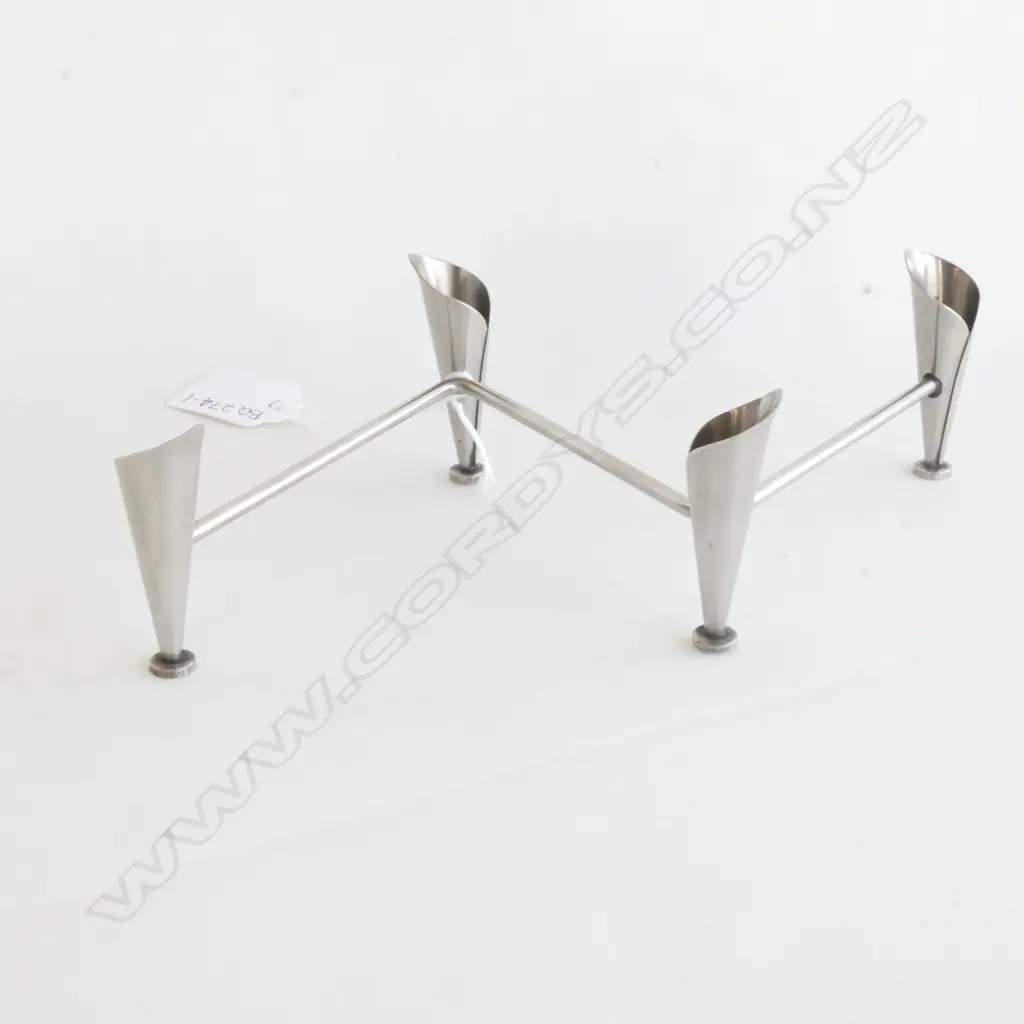 LILY SHAPED CANDELABRA, METAL, EUROPEAN Image 1++