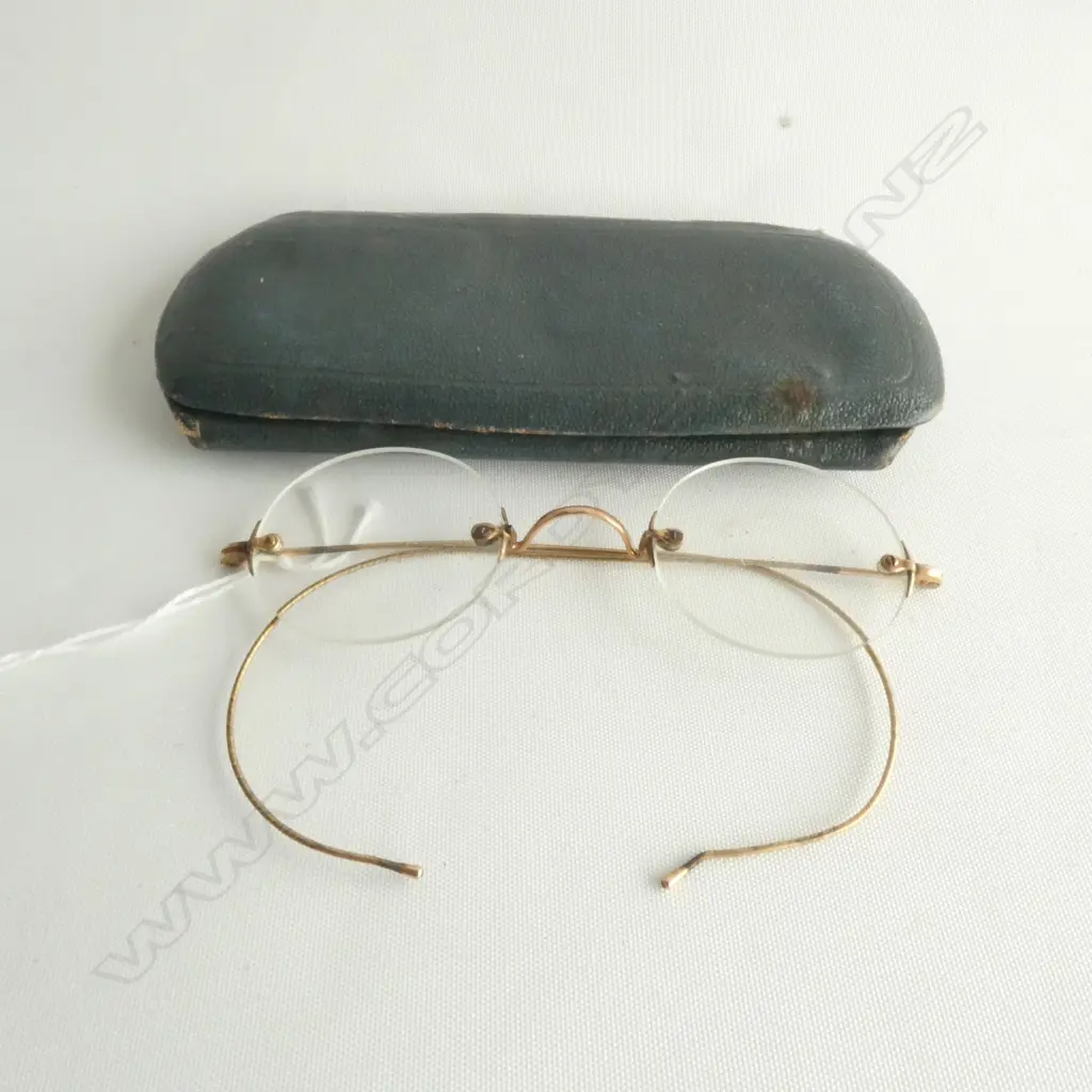 PR OLD SPECTACLES GOLD PLATED FRAMES Image 1++
