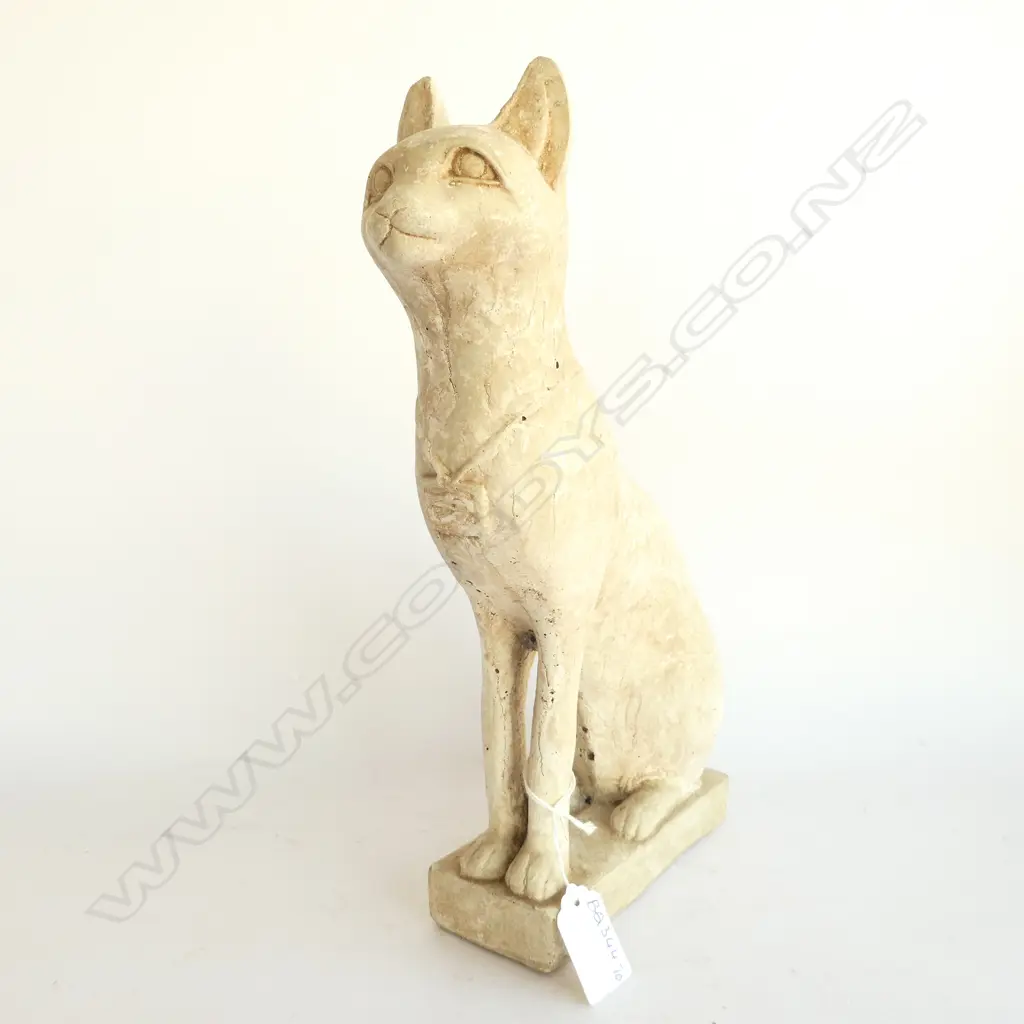 CONCRETE EGYPTIAN CAT; H. 290MM Image 1++