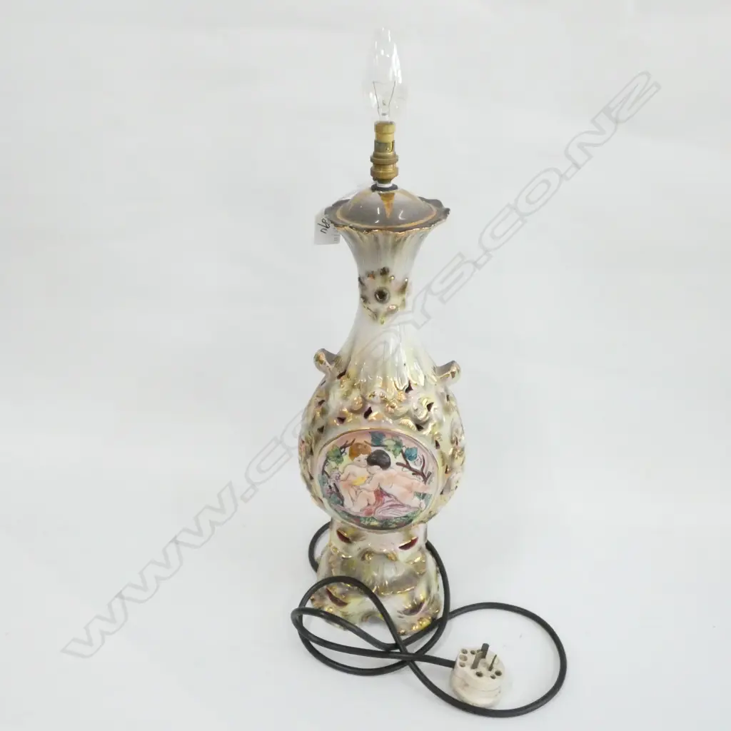 ITALIAN LAMP NO SHADE H. 450MM TO FITTING Image 1++