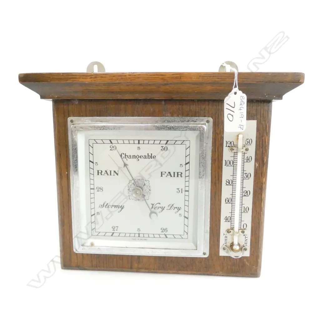 WOODEN FRAMED BAROMETER, L 250MM H. 210MM Image 1++