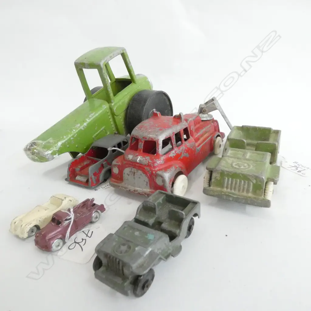 SIX OLD DIE CAST MODEL CARS; 2 JEEPS, FIRE TRUCK ETC. LONGEST 175MM Image 1++