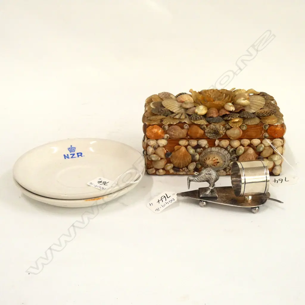 SHELL BOX, L. 170MM, 2 NZR SAUCERS, 1 KIWI SILVER PLATE NAPKIN RING Image 1++