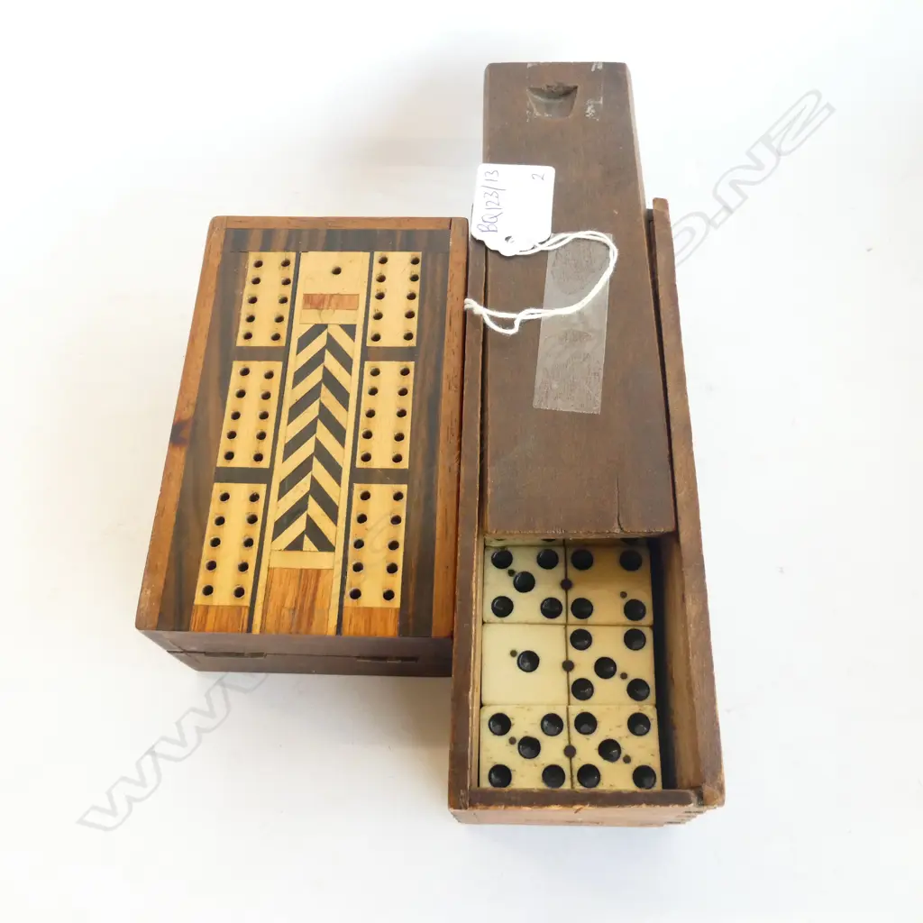 2 WOODEN BOXED GAMES; CRIBBAGE & BONE DOMINOES Image 1++