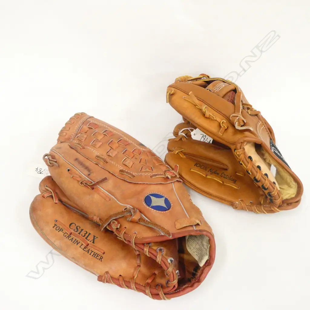 PR LEATHER BASEBALL GLOVES; SPALDING & GENERAL + BALL Image 1++
