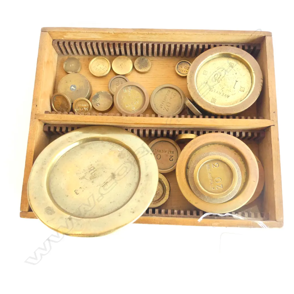 TRAY OF ASST BRASS STACKING WEIGHTS Image 1++