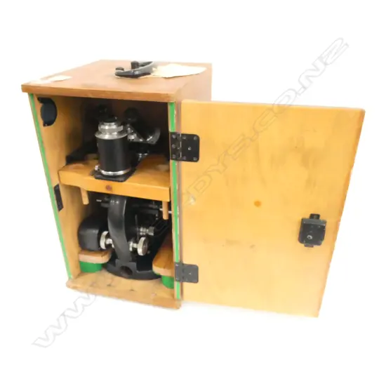 BOXED MICROSCOPE