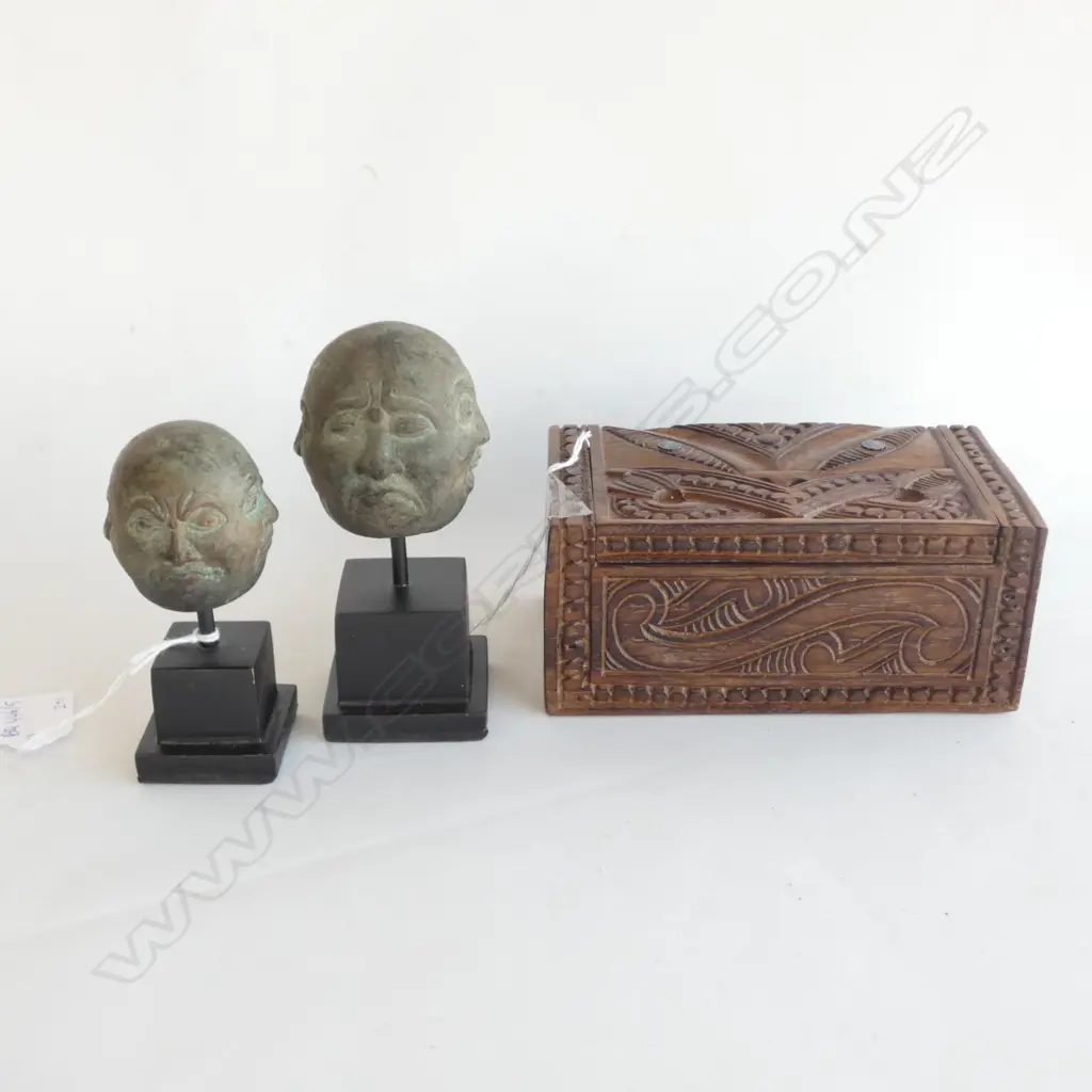 CARVED MAORI BOX L. 155MM + 2X 4 SIDED HEADS Image 1++