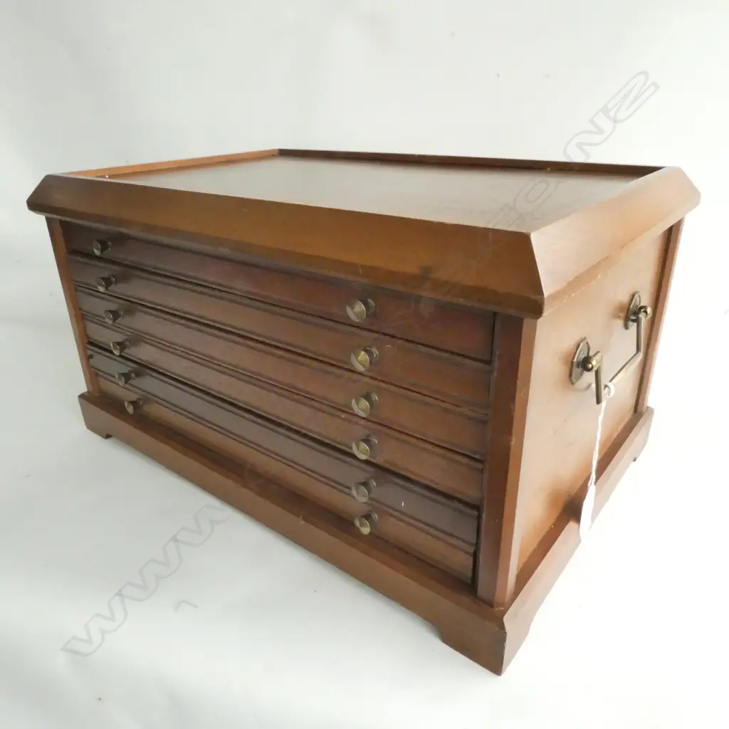 SIX-DRAWER WOODEN COIN DISPLAY BOX 440 X 290 X 240MM Image 1++