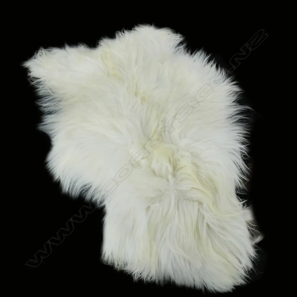 LONG HAIR MONGOLIAN GOAT HIDE L 1030 MM Image 1++