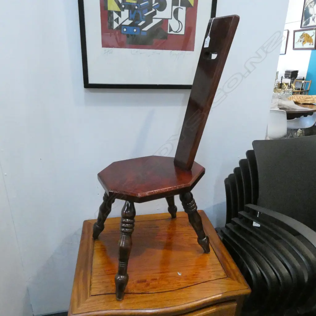 WOODEN CHAIR  Image 1++