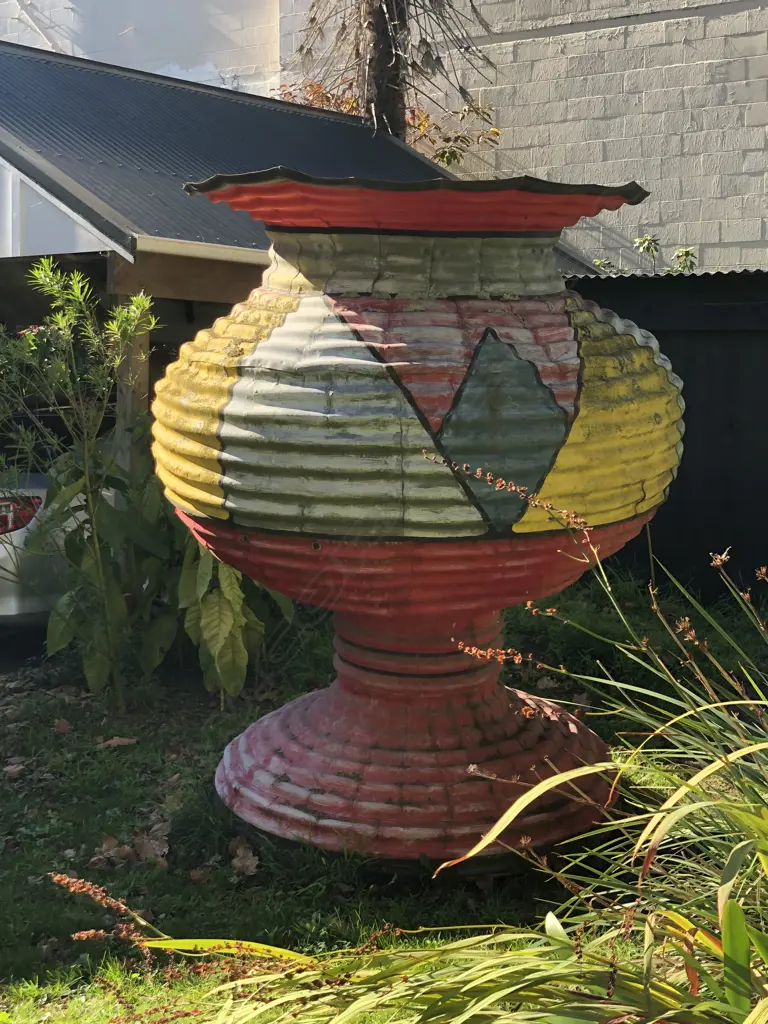 VERY LARGE CORRUGATED STEEL CLARICE CLIFF-STYLE VASE by ​​Steven Clothier Image 1++