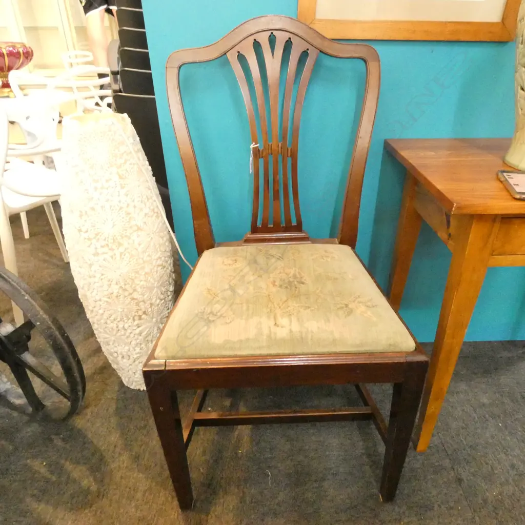 c1900 HEPPLEWHITE CHAIR PIERCED SPLAT BACK Image 1++