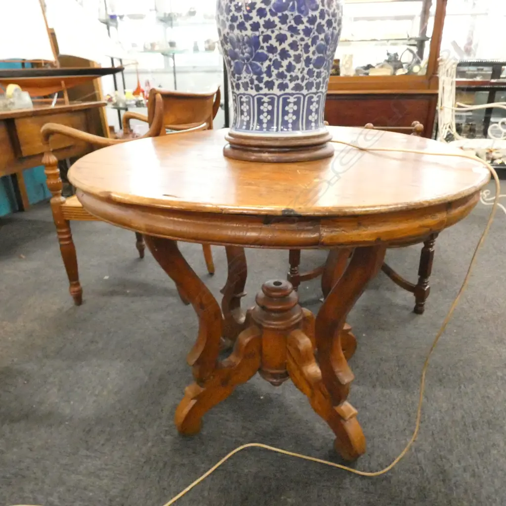 CIRCULAR SOLID TEAK TABLE H. 715MM AF A LITTLE WOBBLY Image 1++