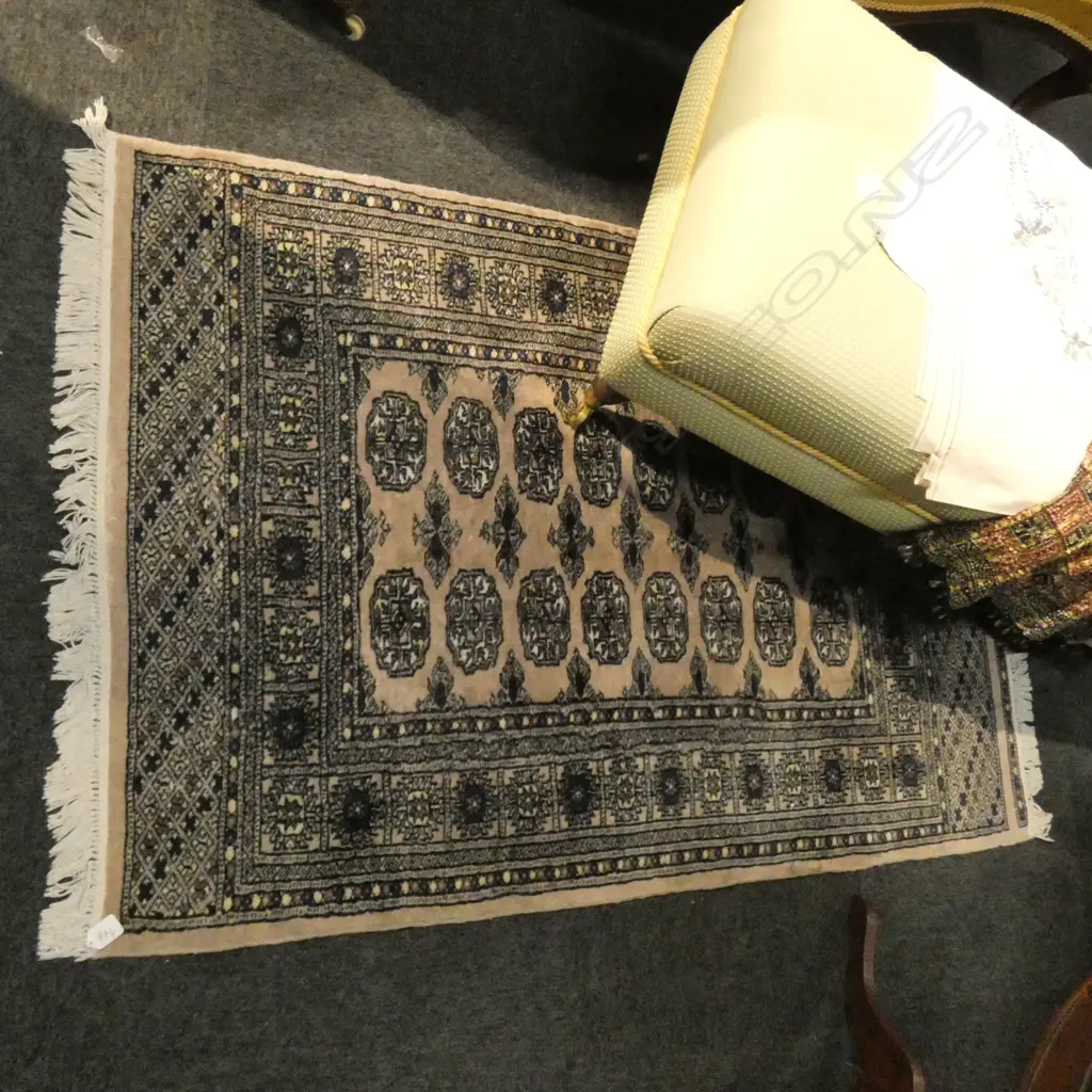 PERSIAN WOOL PILE RUG 1520 X 1000MM Image 1++