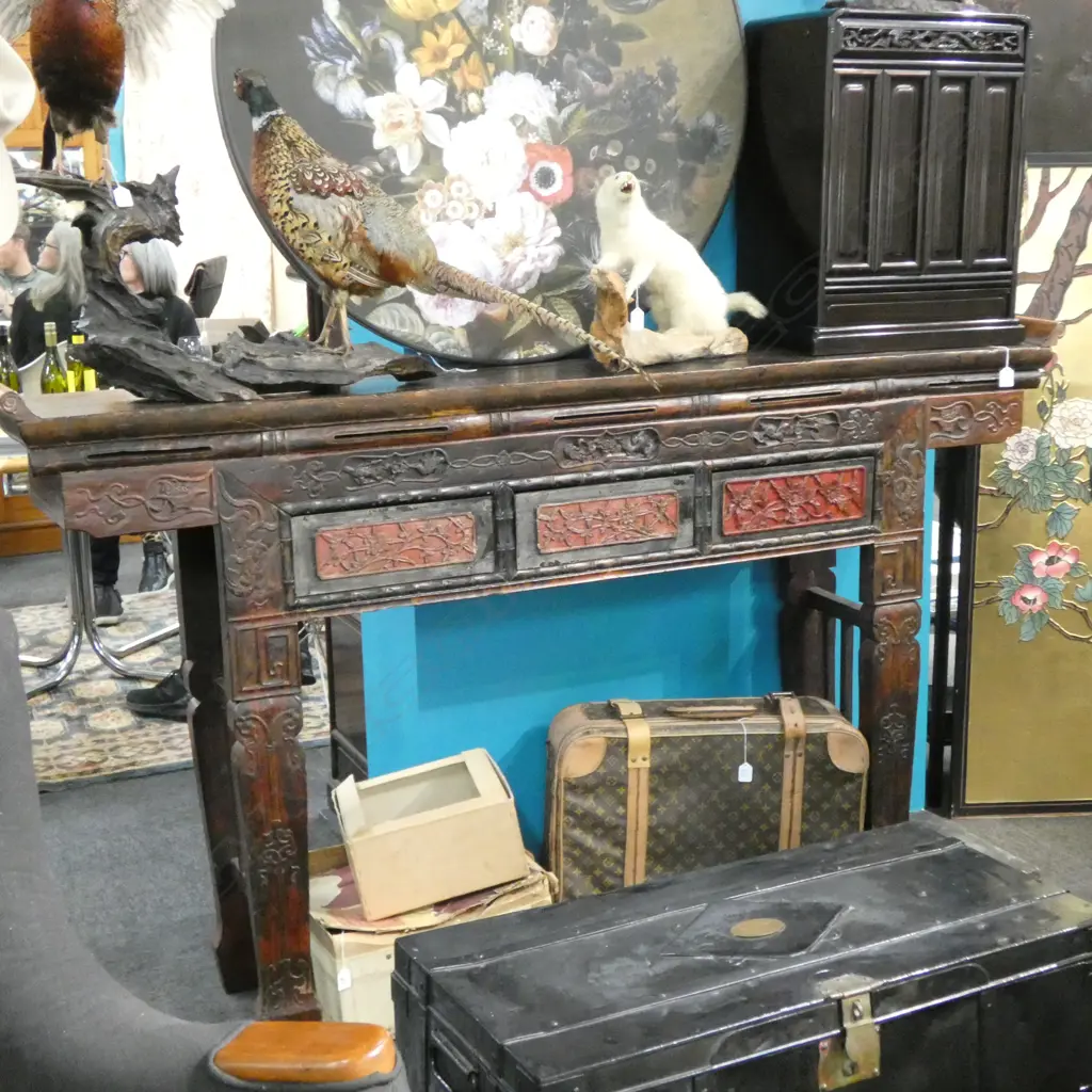 OLD CHINESE ALTAR TABLE RED & BLACK PART LACQUER Image 1++