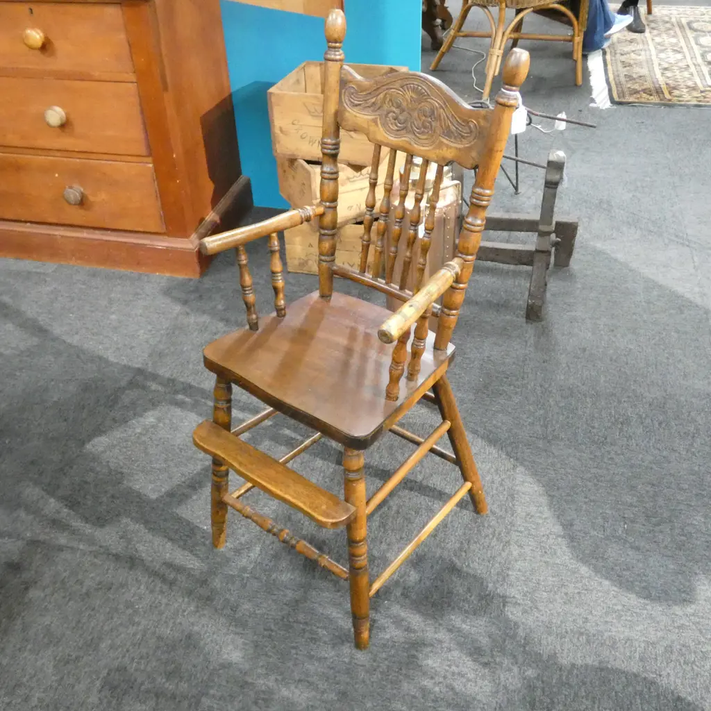CHILDS HIGH CHAIR H. 960MM Image 1++