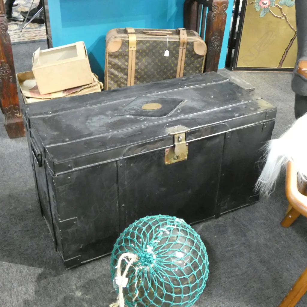 BLACK METAL TRUNK L. 860MM Image 1++