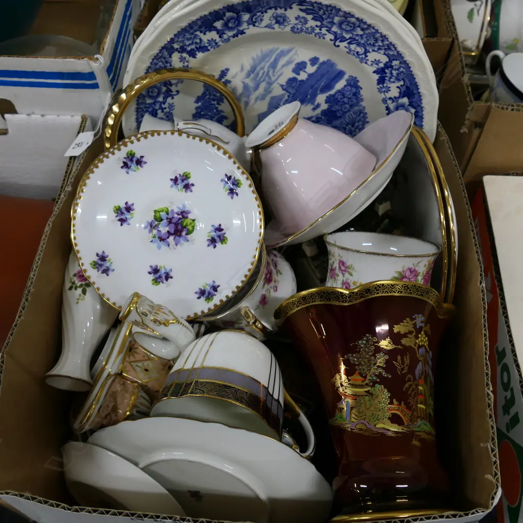 BOX LOT ASST. CERAMICS  Image 1++