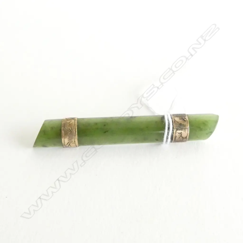 9ct GOLD & POUNAMU VINTAGE BAR BROOCH Image 1++