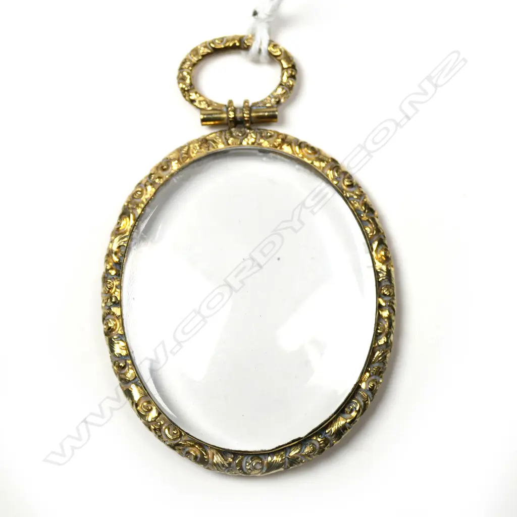GOLD PLATE FANCY ANTIQUE GLAZED PHOTO LOCKET Image 1++