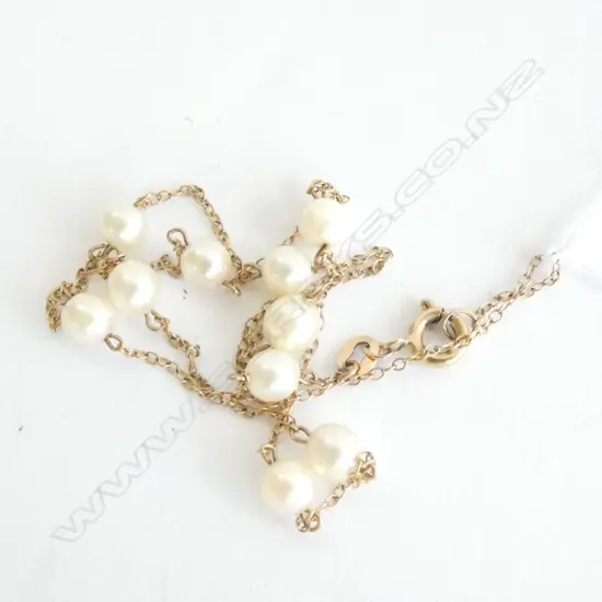 10 CT PEARL NECKLACE