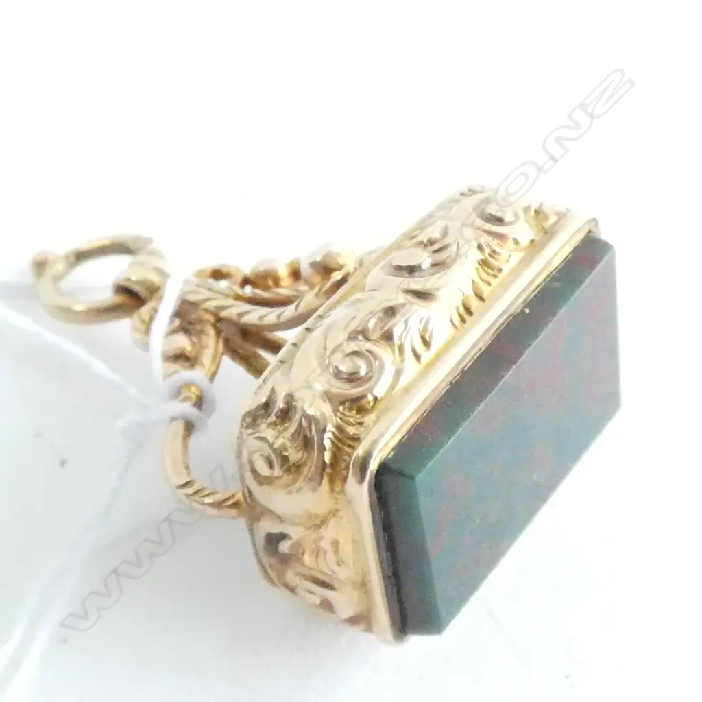 (18415) ANTIQUE 9CT FANCY GOLD FOB SEAL BLOODSTONE PANEL Image 1++
