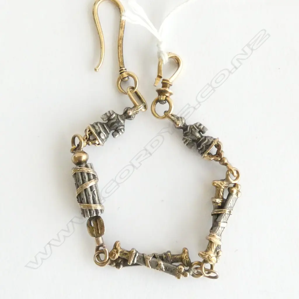 A European designer 18ct. yellow gold and silver lady's bracelet Image 1++