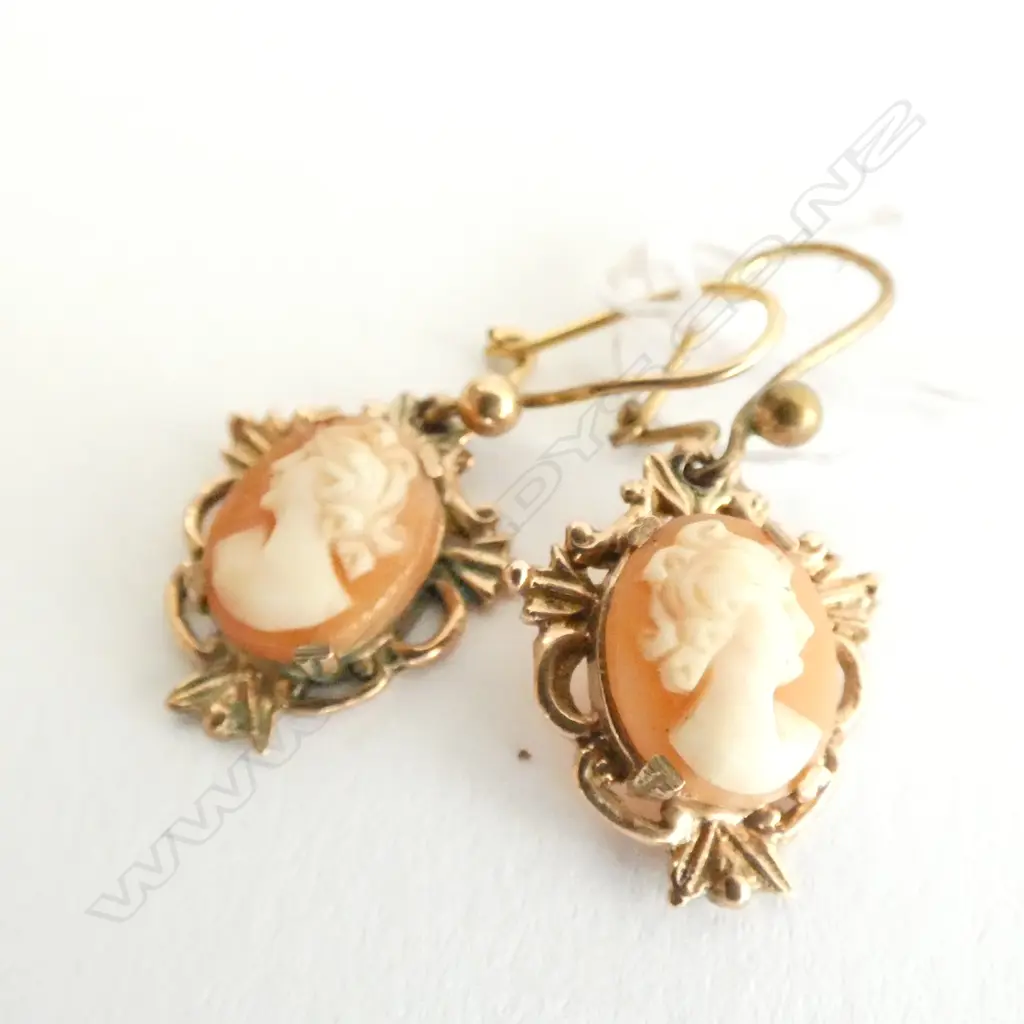 (19362) PR 9ct & CAMEO PORTRAIT EARRINGS HOOK FITTINGS Image 1++