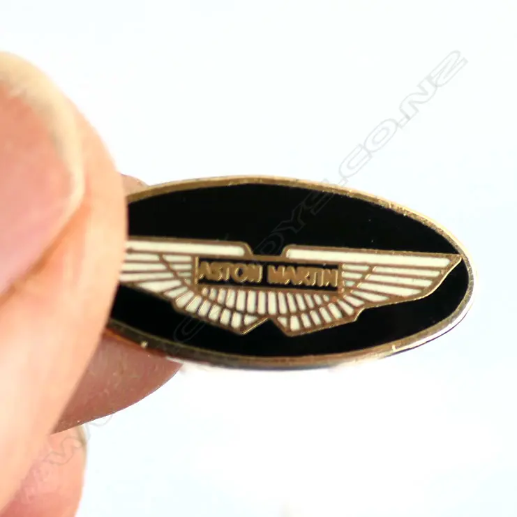 CUFF LINKS AND TIE PIN - ASTON MARTIN, C 1970, IN BOX OF ISSUE Image 1++
