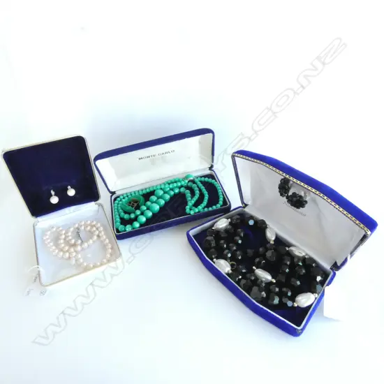THREE COSTUME JEWELLERY NECKLACE & EARRING SETS