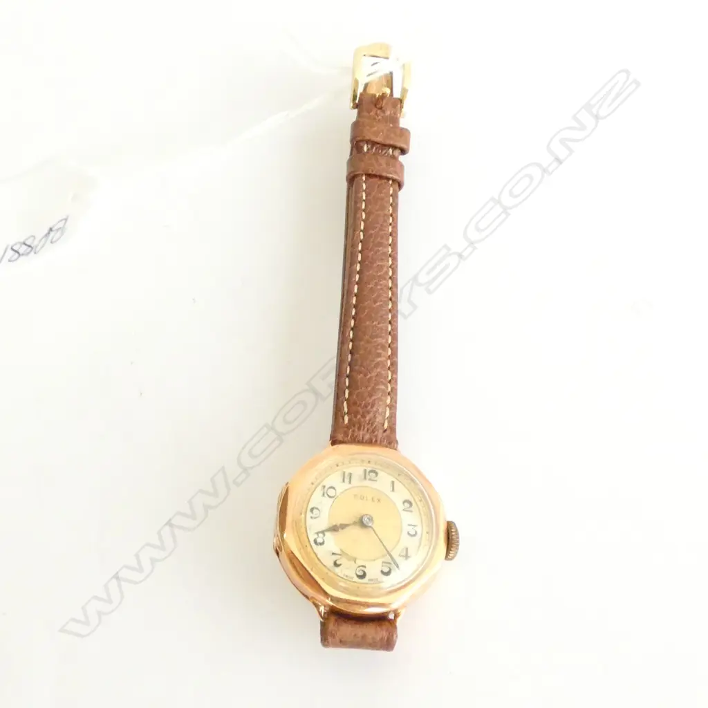 Ladies 9ct Gold 1930-40's Rolex, working, new strap Image 1++